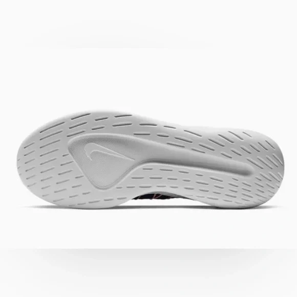 New without tags- Nike Viale Tech Racer
Blue/Pink - Picture 3 of 13